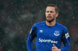 开云体育中国-暗夜中的双重奏