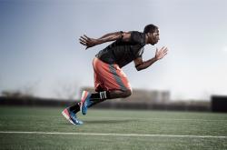 开云体育入口-温网重铸之剑，西西帕斯在草地的淬炼中惊艳蜕变