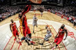 开云体育中国-当碾压成为背景，罗德里孤岛般的统治力