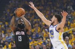 开云体育平台APP-关于火箭击败勇士，终结对手三连胜的信息