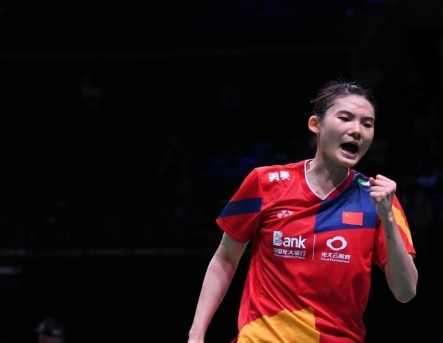 意大利实力碾压对手，轻松获胜领跑局面的简单介绍