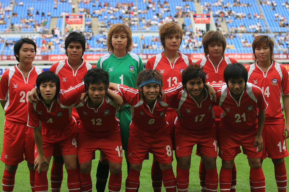 亚洲杯赛奖杯由泰国女足战队夺得，连续两年进入决赛