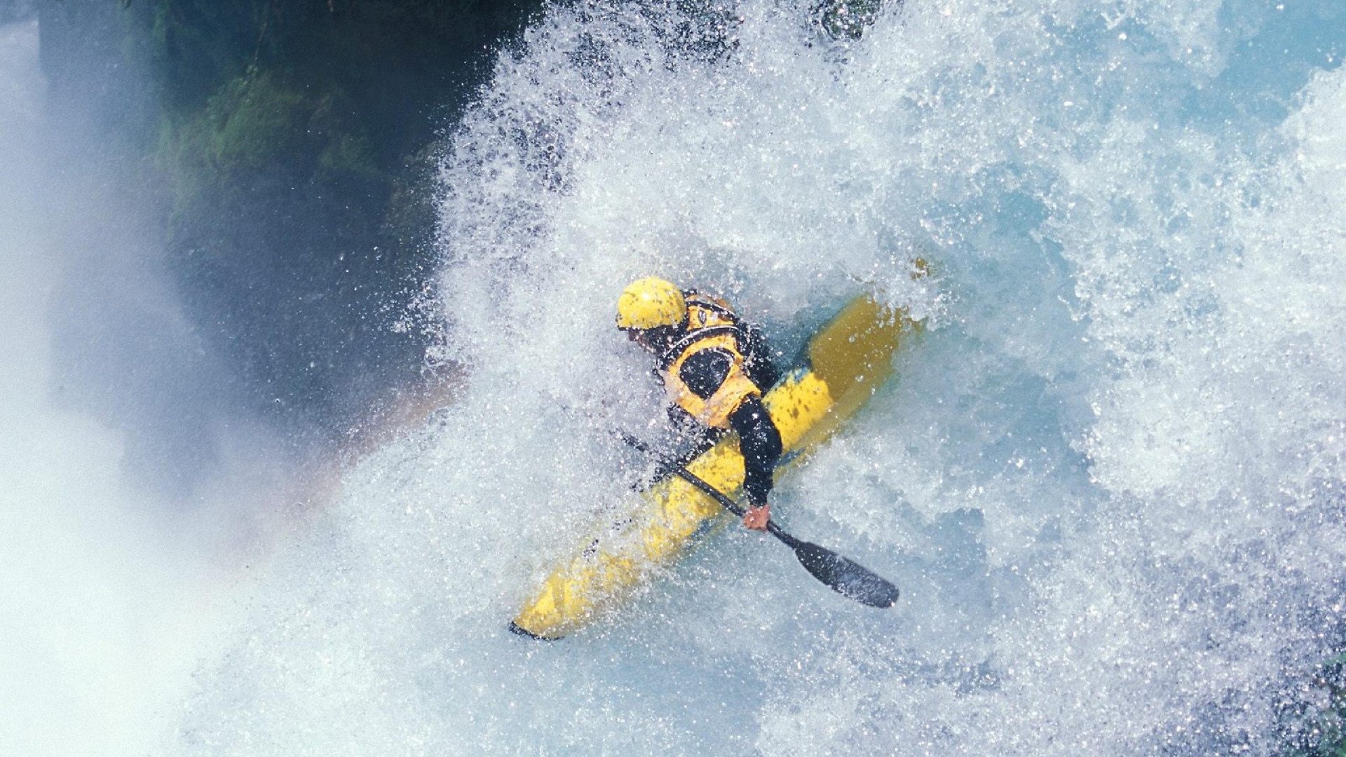 拉沃尔杯绝境逢忠魂，兹维列夫一锤定音映照新王座